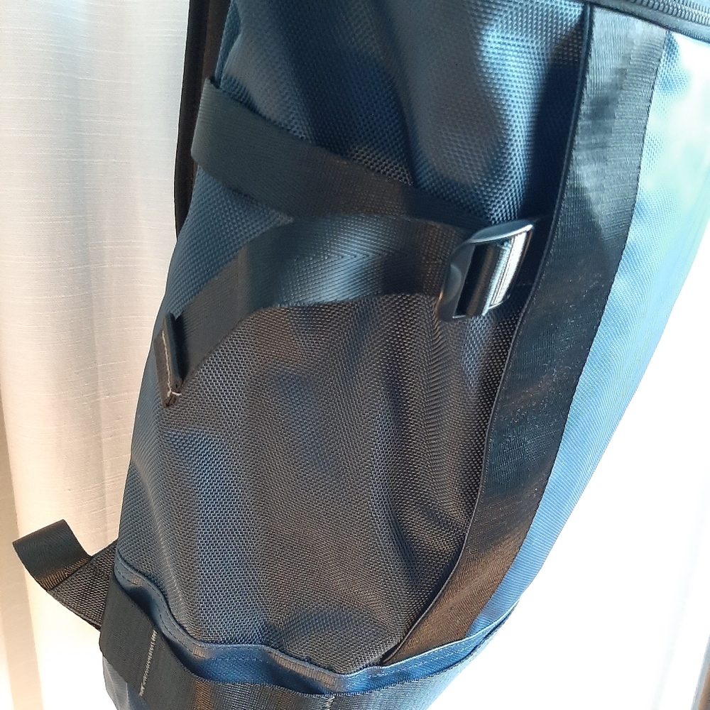 Privata Bookbag - Picture 3 of 7